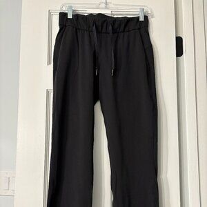 Lululemon On The Fly Pants - Black - Size 4